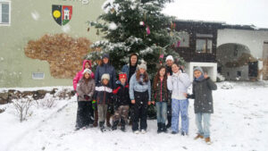 Christbaum schmücken – Freiraum Leben