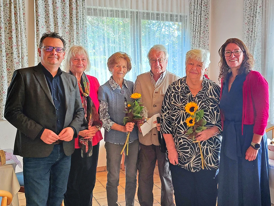 Foto: Marktgemeinde Wölbling
Vzbgm. Ing. Peter Hießberger, Helene Kleebinder, Margaretha Smrcka, Ingomar Smrcka, Renate Trefil, Bgmin. Karin Gorenzel