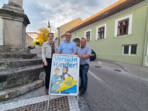 Schulstartpaket als besonderes Zuckerl für die Tafelklassler