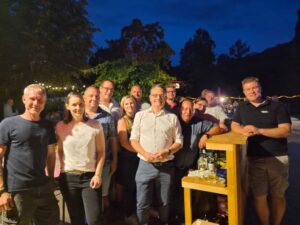 Besucherandrang bei Sommerabend im Waldbad Wölbling