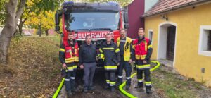 Vier Feuerwehren üben gemeinsam den Ernstfall in Hausheim